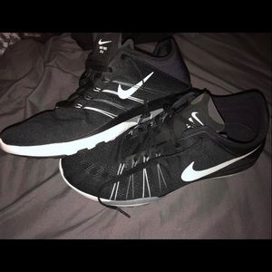 Nike lifting shoes